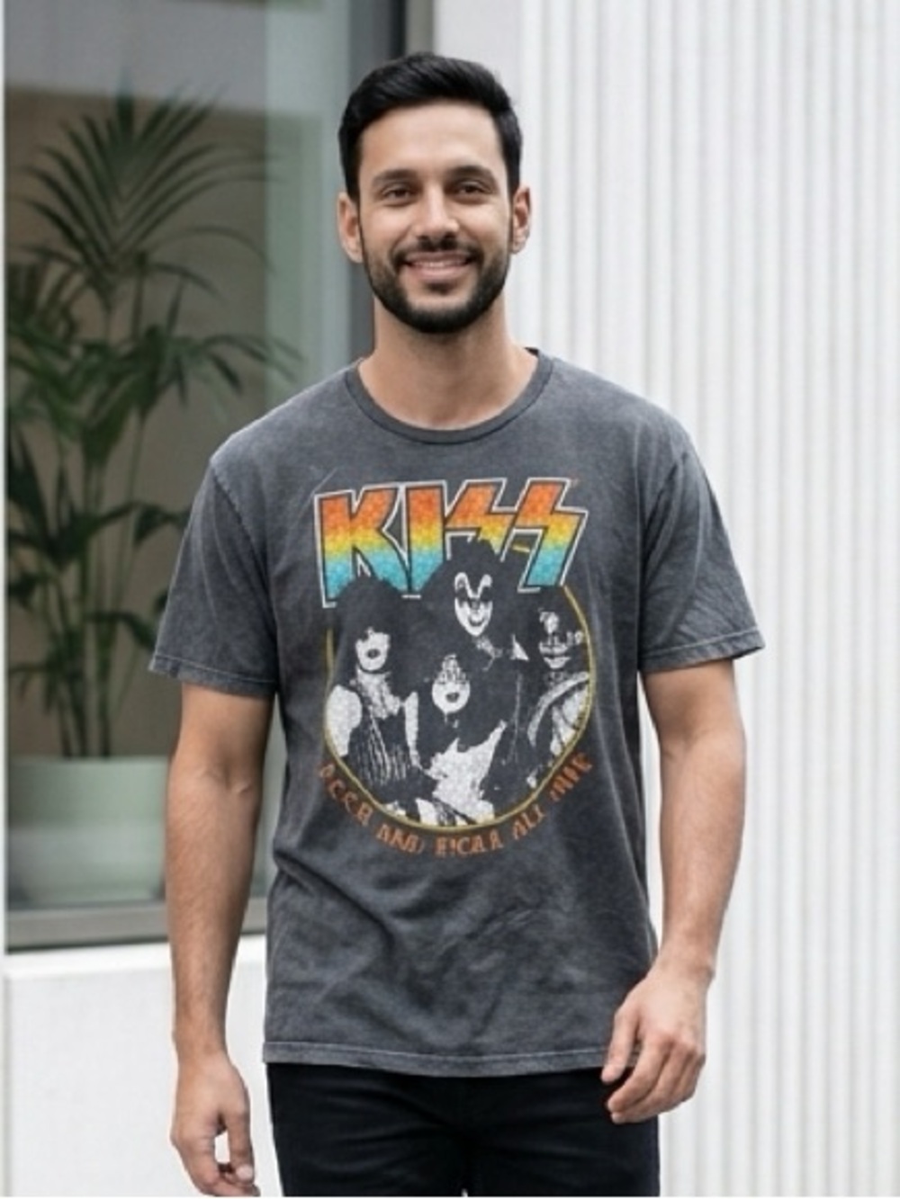 NWT Unisex Black Short Sleeve KISS Rock N Roll Graphic Tee Shirt - Size 2XL